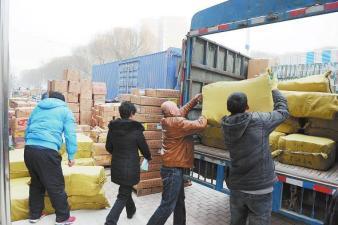 專(zhuān)業(yè)搬運(yùn)裝卸與安裝服務(wù) 24小時(shí)待命，打包服務(wù)全面支持