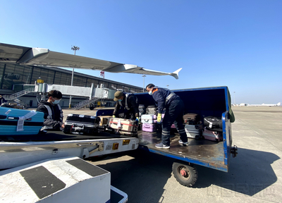 “箱”待如賓 常州機(jī)場特色貨運(yùn)服務(wù)開啟高效搬運(yùn)新體驗